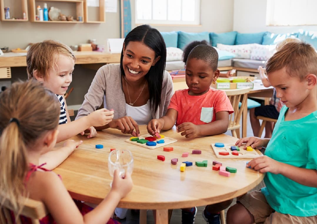 Pourquoi la méthode Montessori est-elle bénéfique pour les enfants ? 