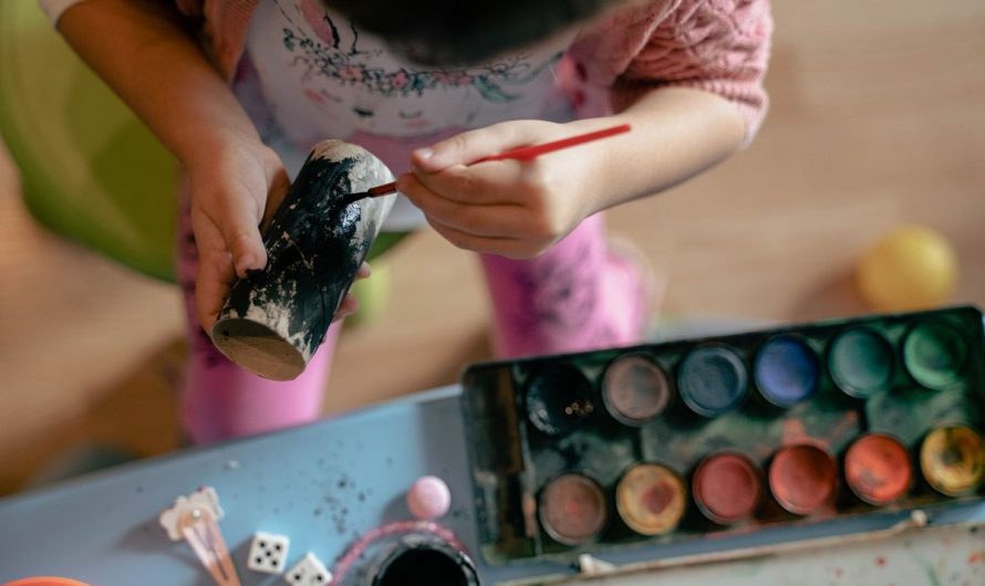 Aider un enfant de 5 ans à exprimer ses émotions sans les mots